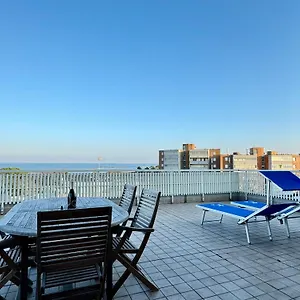 Apartment 82, Attico Leonardo